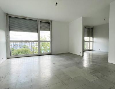 Appartement - 77 m² - 4 pièces