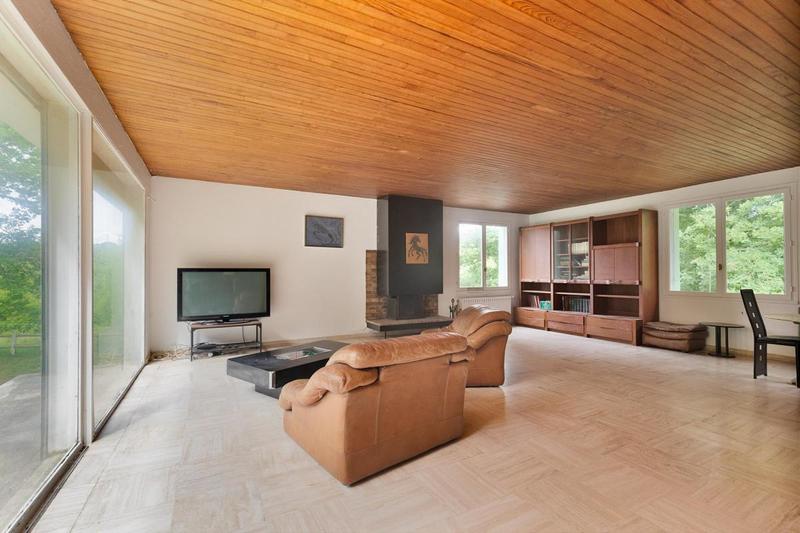 Propriété - 219 m² - 6 pièces