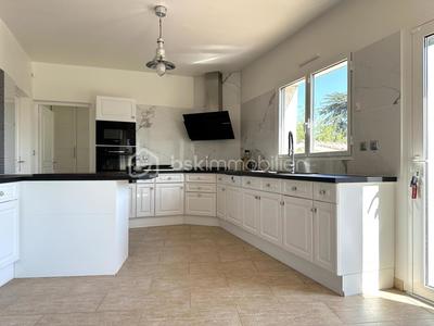 Villa - 254 m² - 7 pièces