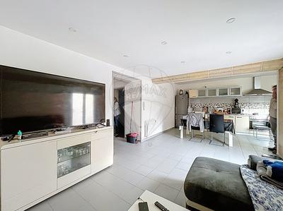 Immeuble - 140 m² - 7 pièces