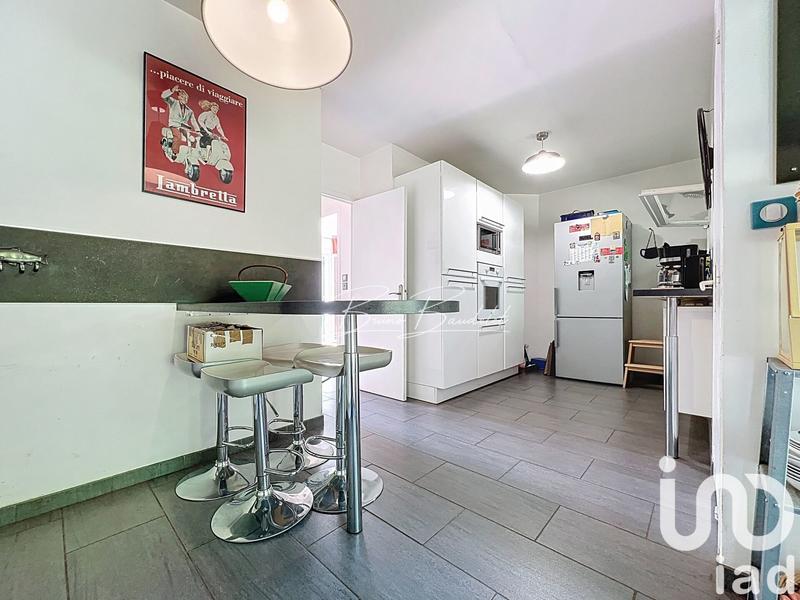 Maison - 200 m² - 6 pièces