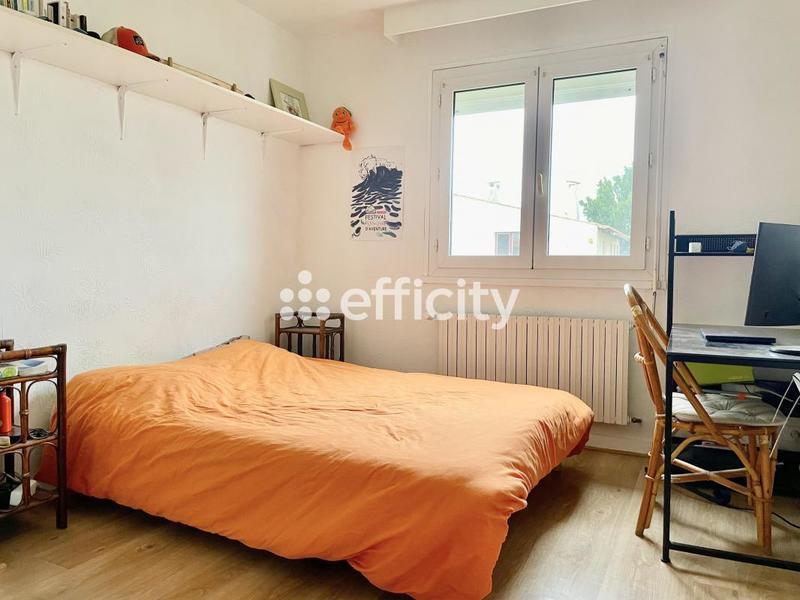 Maison - 210 m² - 10 pièces