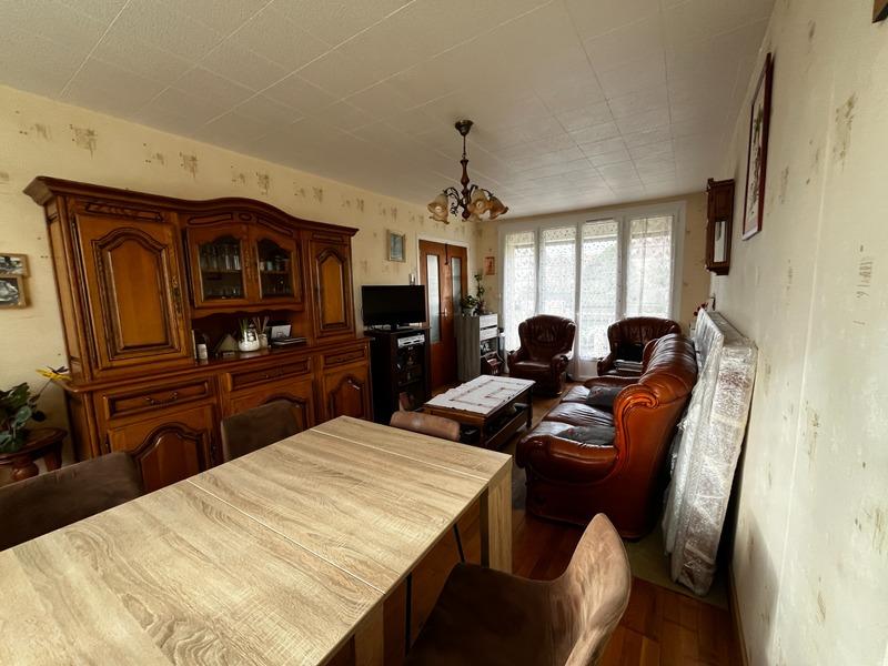 Maison - 99 m² - 5 pièces