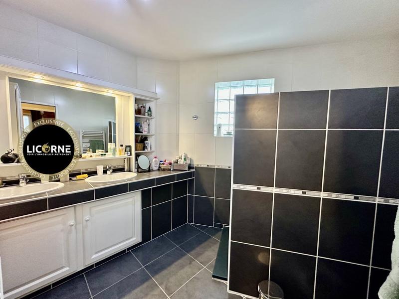 Appartement - 89 m² - 3 pièces