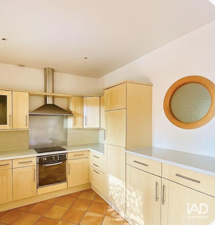 Maison - 223 m² - 7 pièces