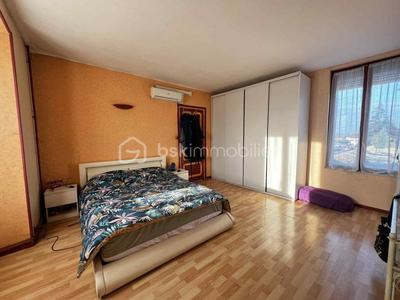 Maison - 111 m² - 5 pièces