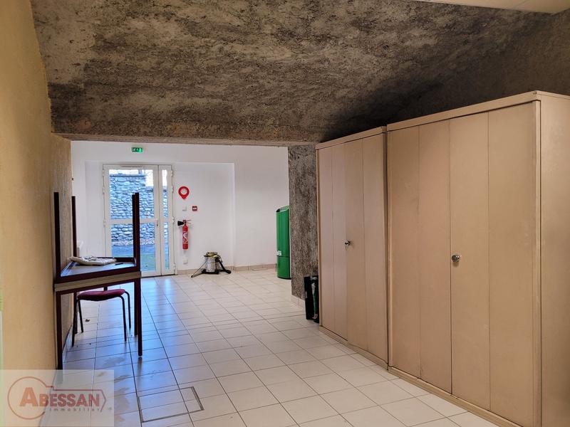 Propriété - 309 m² - 14 pièces