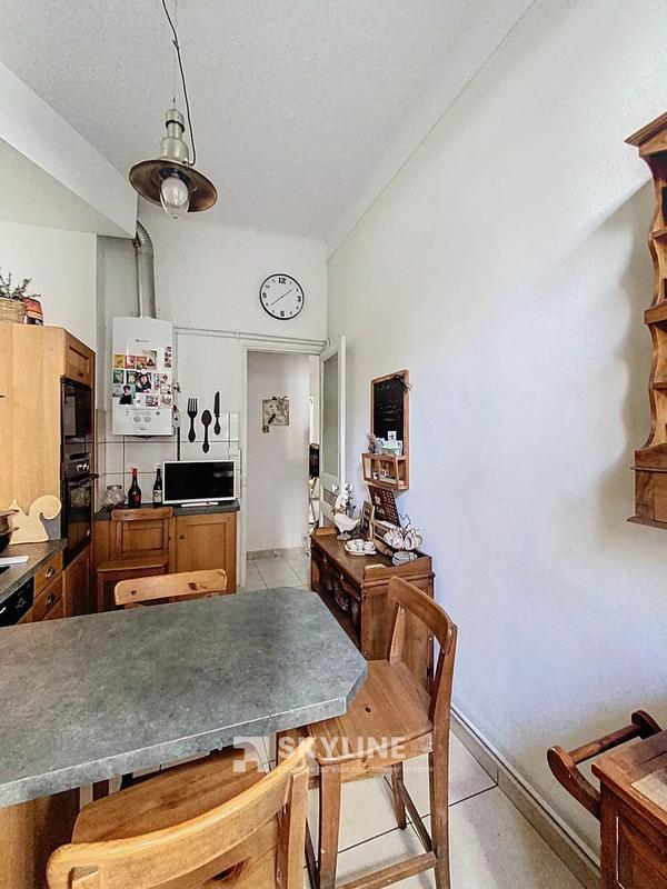 Appartement - 90 m² - 3 pièces