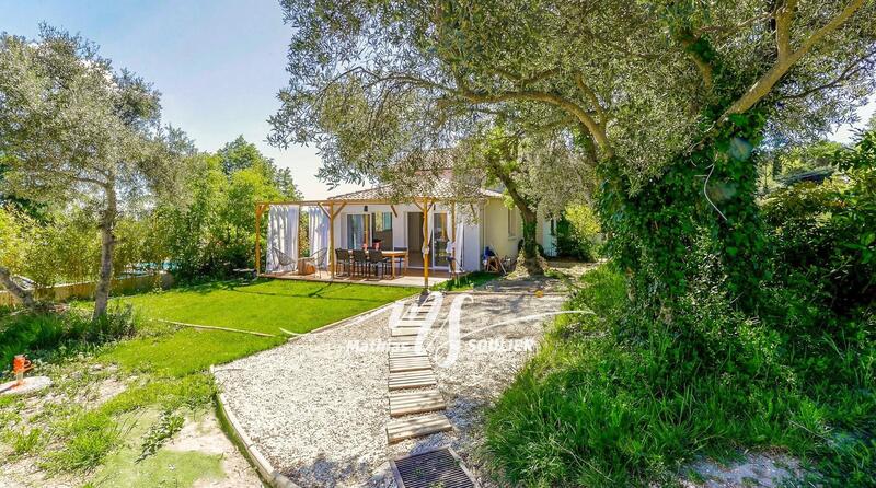 Maison - 350 m² - 10 pièces