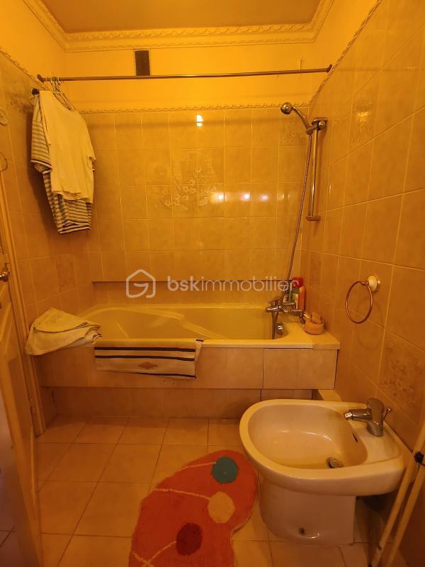 Appartement - 92 m² - 5 pièces