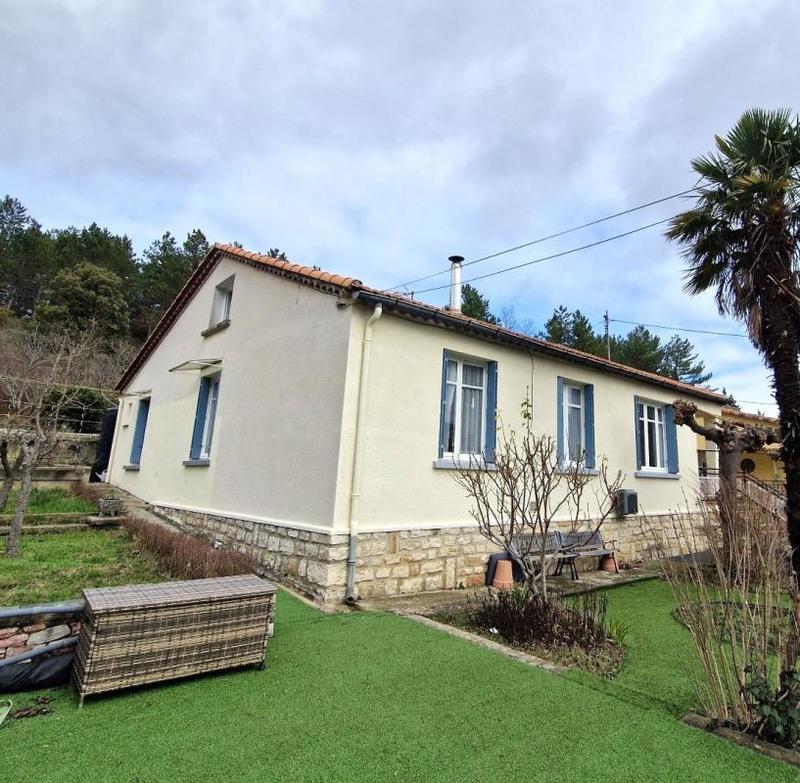 Maison - 140 m² - 9 pièces