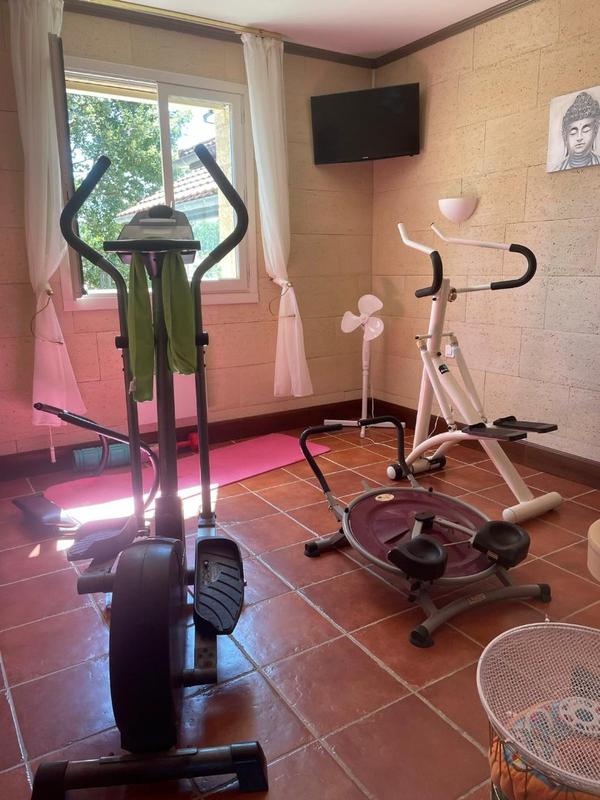 Propriété - 350 m² - 9 pièces