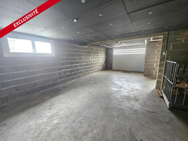 Maison - 180 m² - 8 pièces