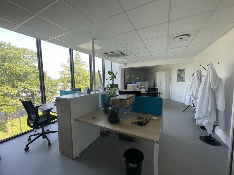 Bureau - 434 m²