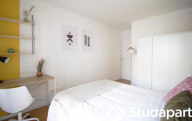 Chambre - 13 m² - 1 pièce