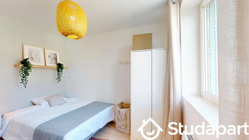 Chambre - 12 m² - 1 pièce