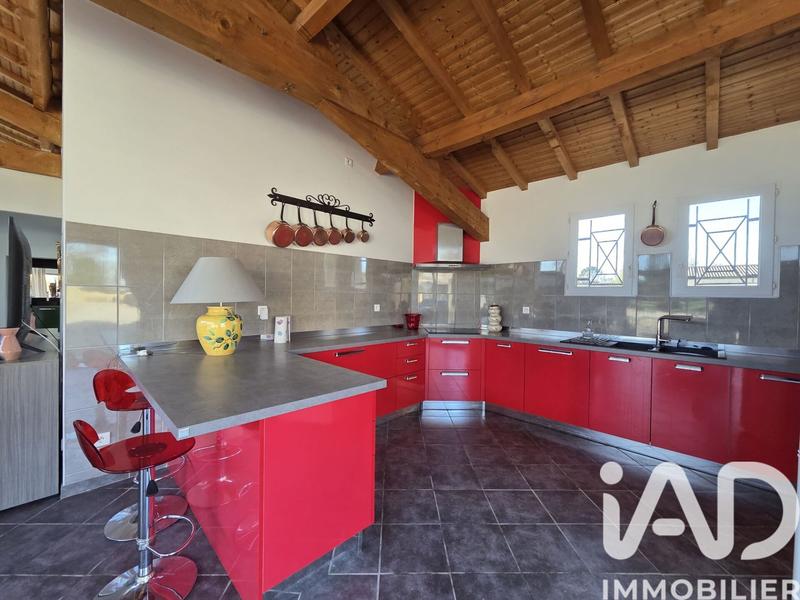 Maison - 654 m² - 18 pièces