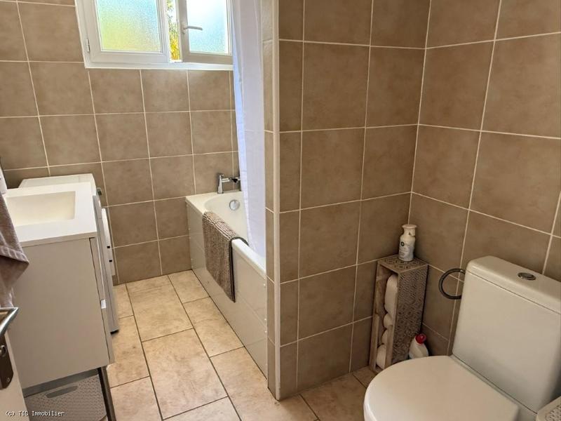 Maison - 240 m² - 9 pièces