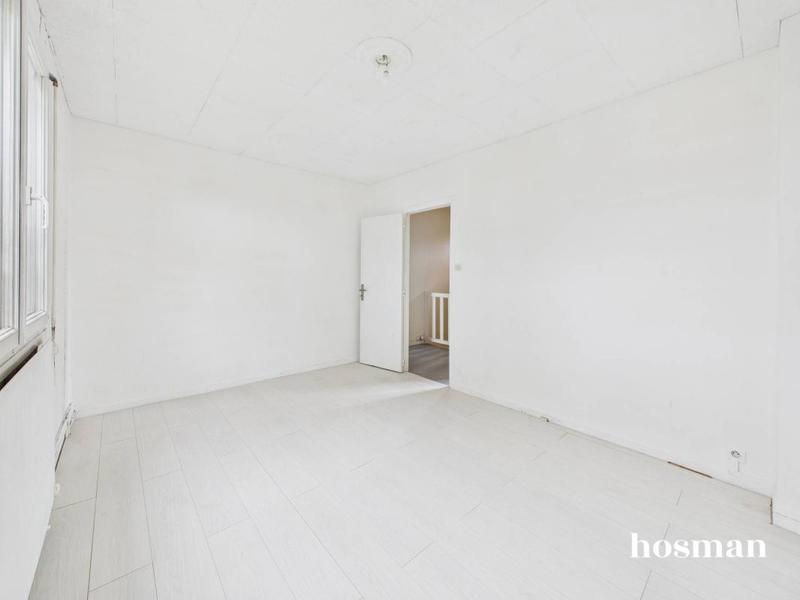 Maison - 100 m² - 5 pièces