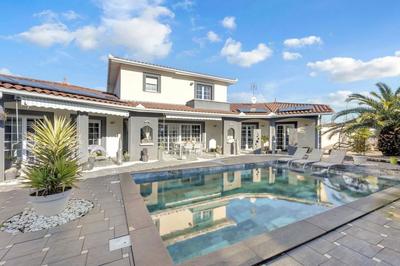 Maison - 200 m² - 5 pièces