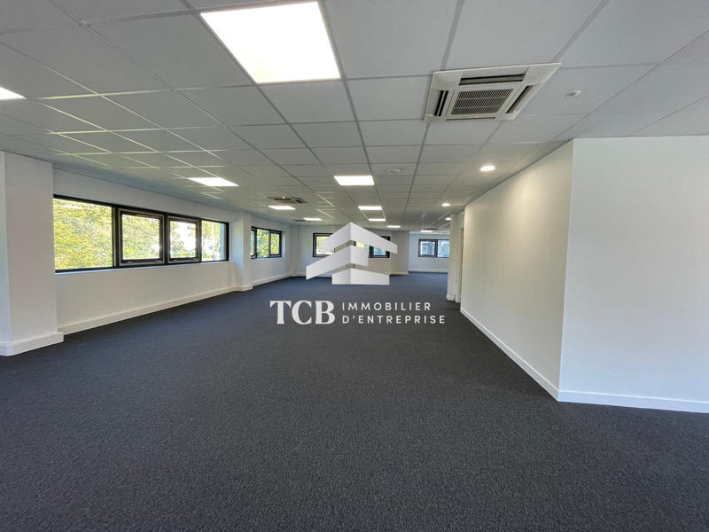 Bureau - 225 m²