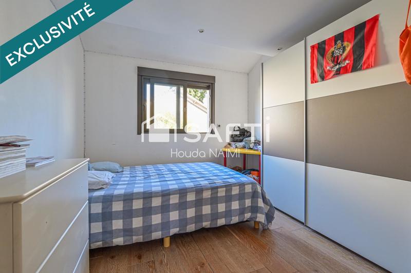 Maison - 220 m² - 7 pièces