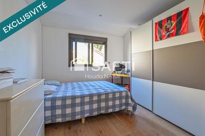 Maison - 220 m² - 7 pièces