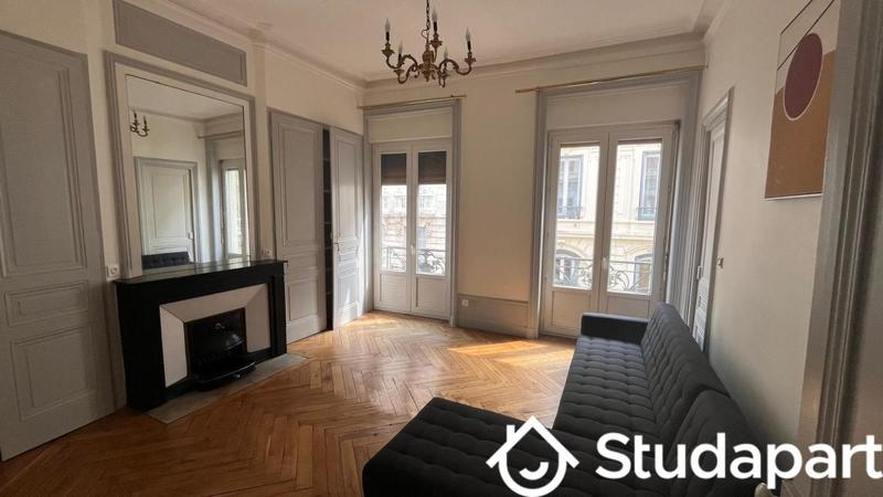 Chambre - 13 m² - 1 pièce