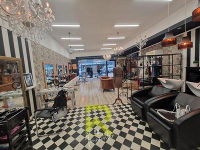 Local commercial - 100 m² - 2 pièces