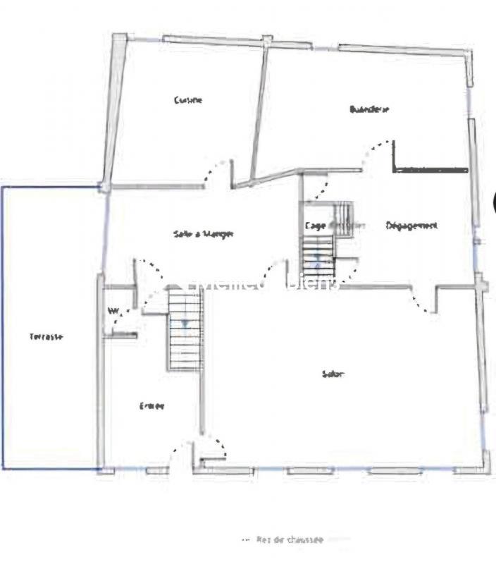 Maison - 204 m² - 7 pièces