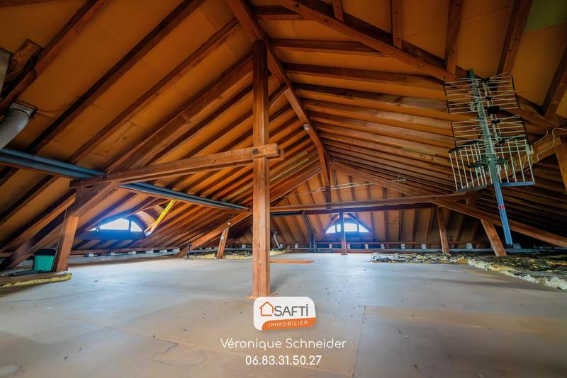 Maison - 256 m² - 8 pièces