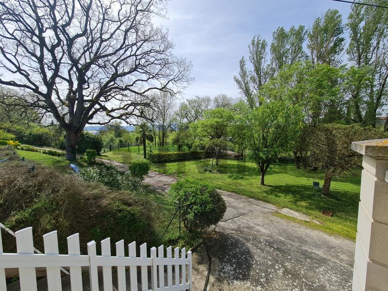 Propriété - 214 m² - 7 pièces