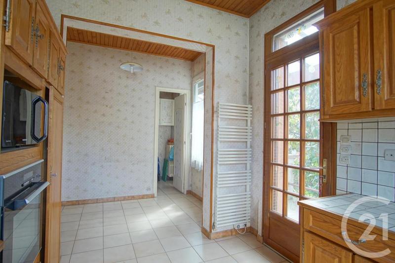 Pavillon - 150 m² - 7 pièces