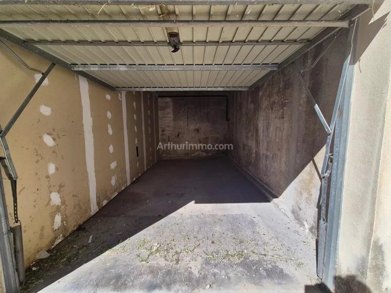 Parking / Garage - 15 m²