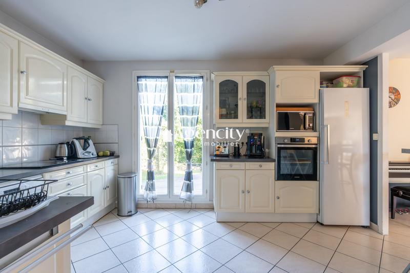 Maison - 141 m² - 6 pièces