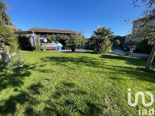 Maison - 202 m² - 7 pièces