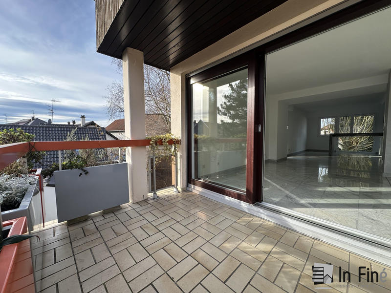 Appartement - 155 m² - 6 pièces