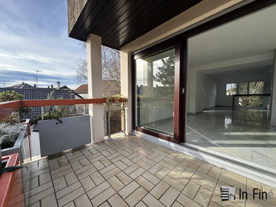 Appartement - 155 m² - 6 pièces