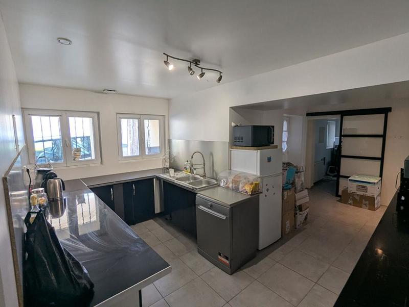 Maison - 205 m² - 7 pièces