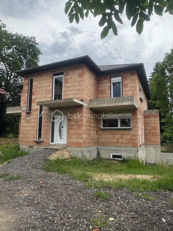 Maison - 195 m² - 5 pièces