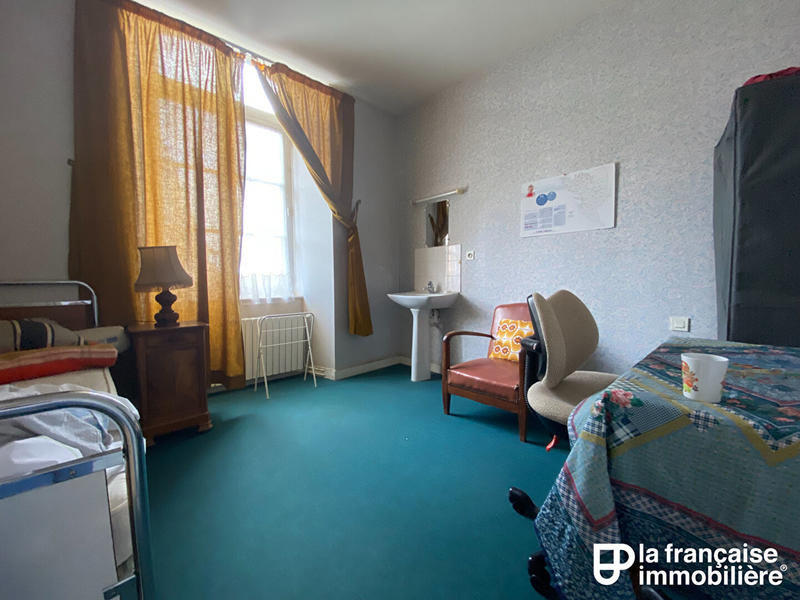 Maison - 262 m² - 14 pièces