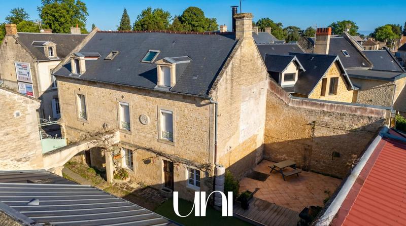 Propriété - 190 m² - 9 pièces