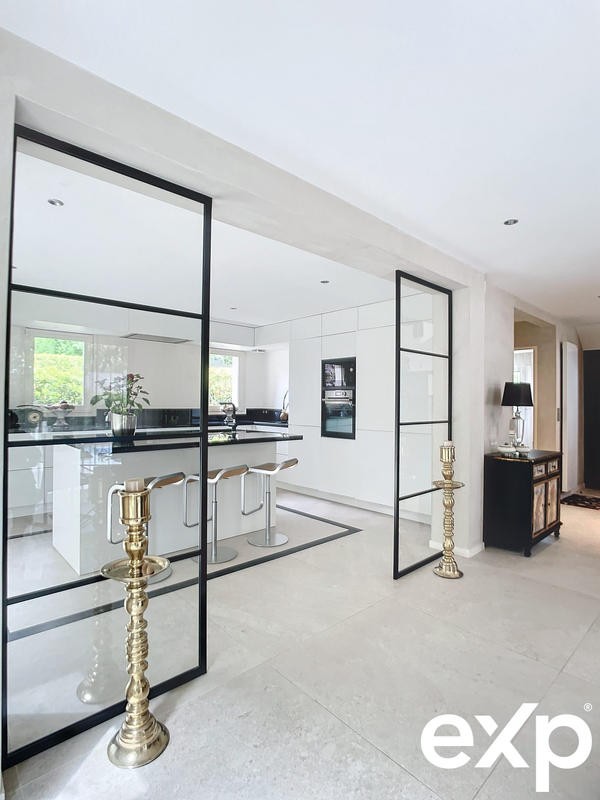 Maison - 161 m² - 5 pièces