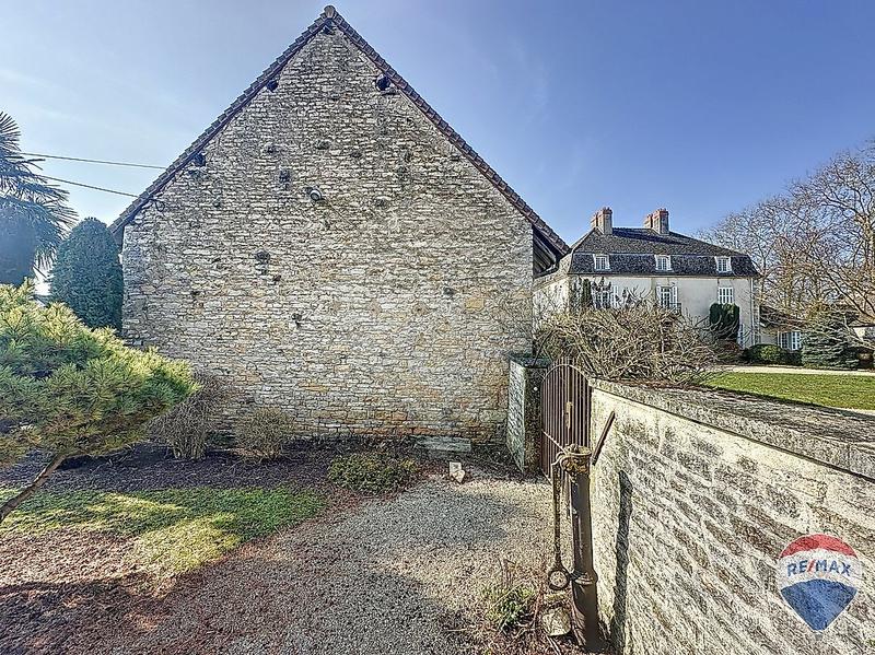 Demeure - 530 m² - 11 pièces