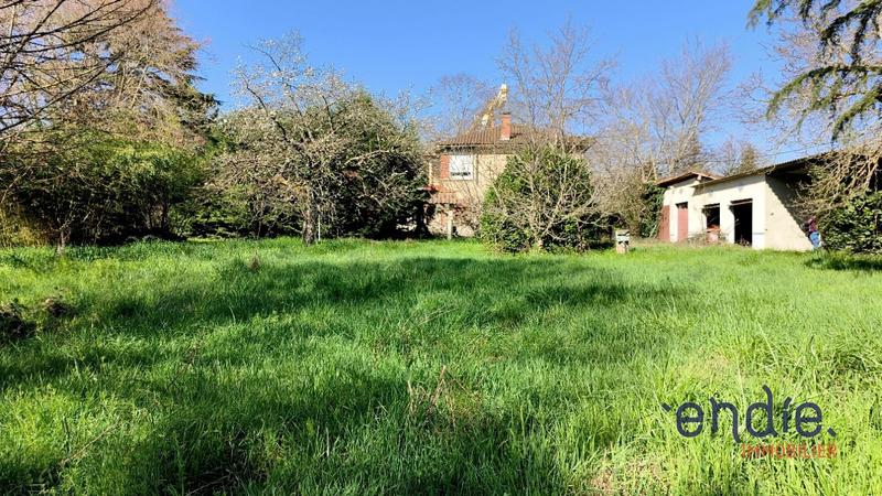 Maison - 220 m² - 7 pièces