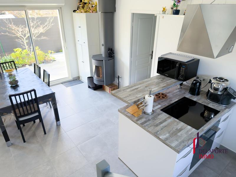 Maison - 80 m² - 5 pièces