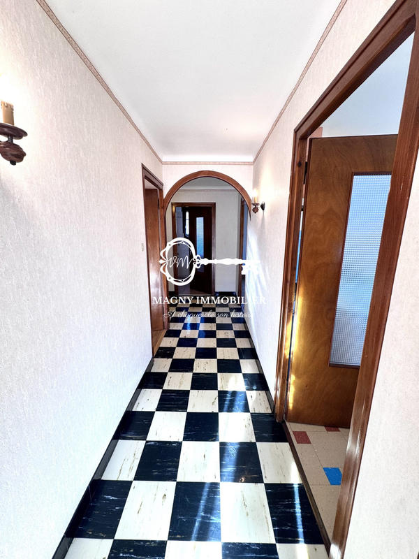 Maison - 140 m² - 7 pièces