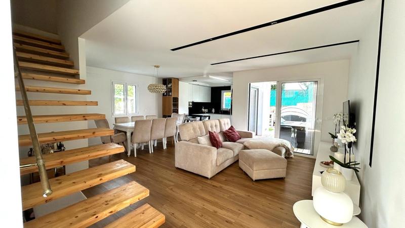 Maison - 135 m² - 5 pièces