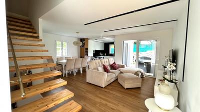 Maison - 135 m² - 5 pièces