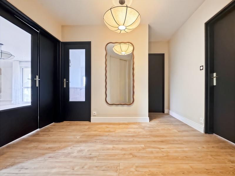 Appartement - 84 m² - 4 pièces